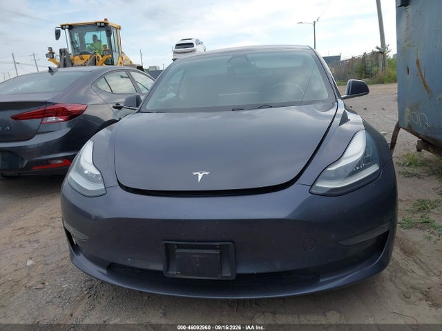 Tesla Model 3 Long Range/mid Range 2018 5YJ3E1EA9JF059363 Image 12