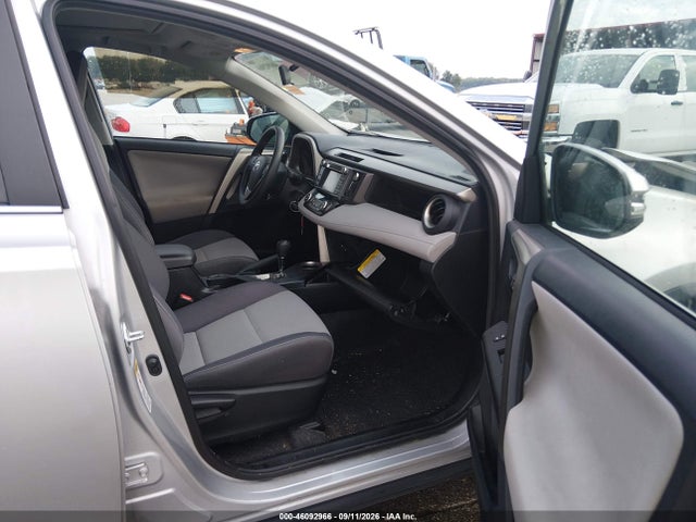 2015 Toyota Rav4 Xle მანქანა იყიდება აუქციონზე, vin: 2T3WFREV0FW197547, აუქციონის ნომერი: 46092966