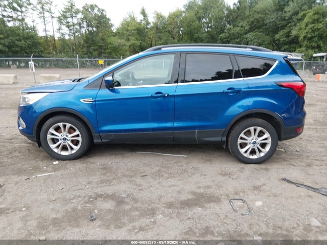 46092970 :رقم المزاد ، 1FMCU0HD6KUB21311 vin ، 2019 Ford Escape Sel مزاد بيع