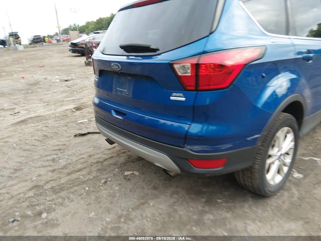 46092970 :رقم المزاد ، 1FMCU0HD6KUB21311 vin ، 2019 Ford Escape Sel مزاد بيع