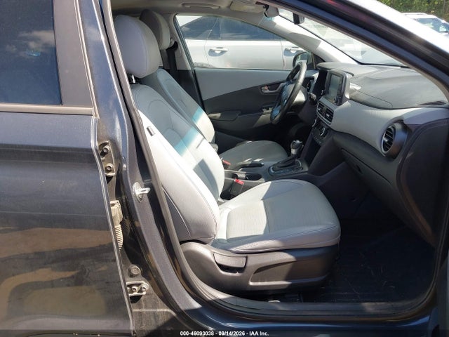 46093038 :رقم المزاد ، KM8K3CA56JU166881 vin ، 2018 Hyundai Kona Limited مزاد بيع