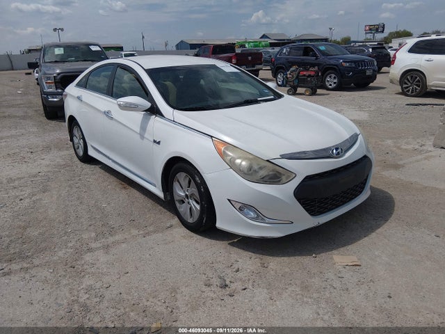 Продажа на аукционе авто 2015 Hyundai Sonata Hybrid, vin: KMHEC4A49FA121355, номер лота: 46093045