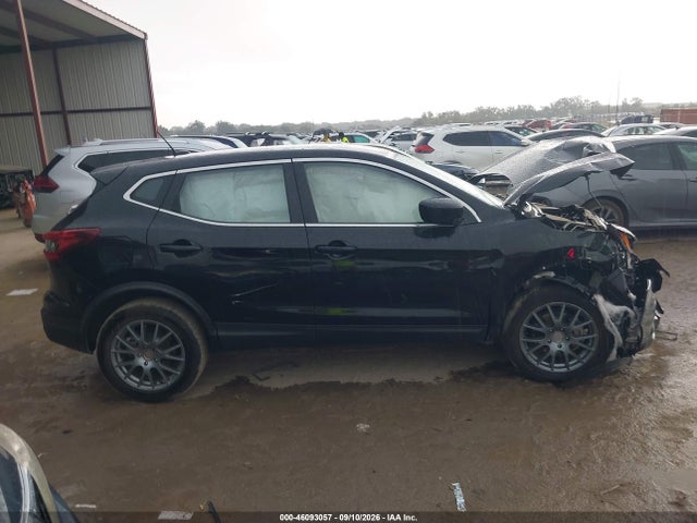 46093057 :رقم المزاد ، JN1BJ1AV1NW344319 vin ، 2022 Nissan Rogue Sport S Fwd Xtronic Cvt مزاد بيع