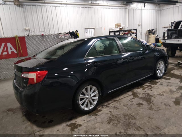 46093069 :رقم المزاد ، 4T1BD1FK6EU107755 vin ، 2014 Toyota Camry Hybrid Xle مزاد بيع