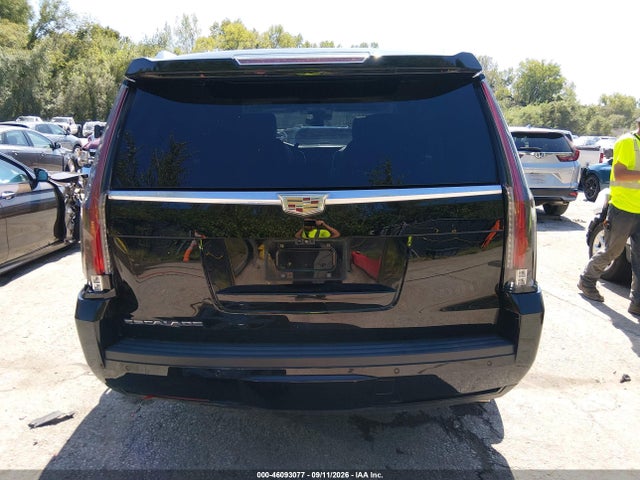 Продаж на аукціоні авто 2017 Cadillac Escalade Luxury, vin: 1GYS4BKJ4HR339845, номер лоту: 46093077