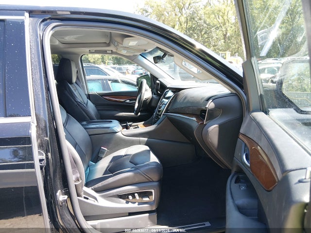 Продаж на аукціоні авто 2017 Cadillac Escalade Luxury, vin: 1GYS4BKJ4HR339845, номер лоту: 46093077