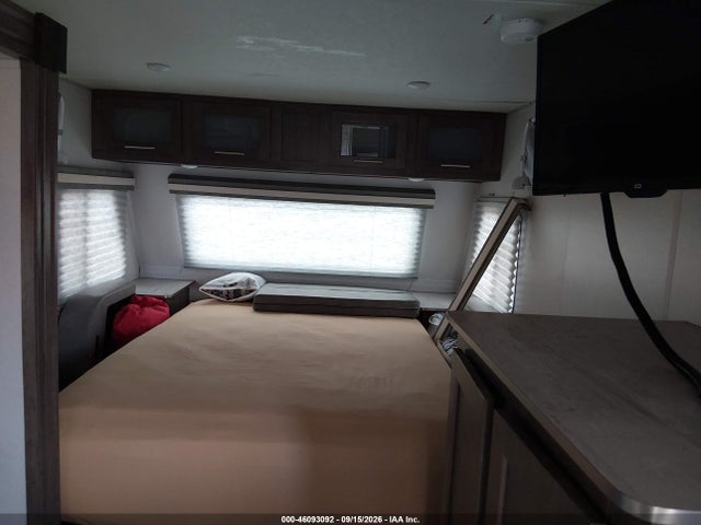 46093092 :رقم المزاد ، 4X4TRPV15KR201138 vin ، 2019 Forest River No Boundaries مزاد بيع