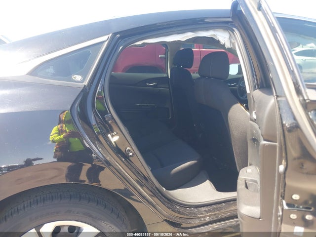 46093157 :رقم المزاد ، 2HGFC2F52HH531399 vin ، 2017 Honda Civic Lx مزاد بيع