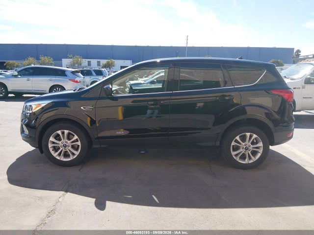 46093193 :رقم المزاد ، 1FMCU9GD3KUA80884 vin ، 2019 Ford Escape Se مزاد بيع