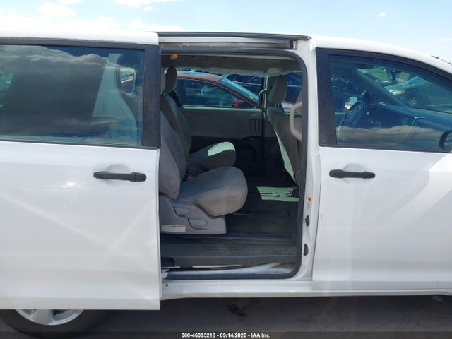 2015 Toyota Sienna L 7 Passenger მანქანა იყიდება აუქციონზე, vin: 5TDZK3DC9FS548706, აუქციონის ნომერი: 46093218