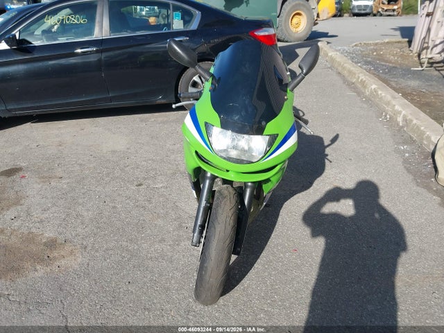 Продажа на аукционе авто 1999 Kawasaki Zx600 G, vin: JKAZX4G17XA028563, номер лота: 46093244