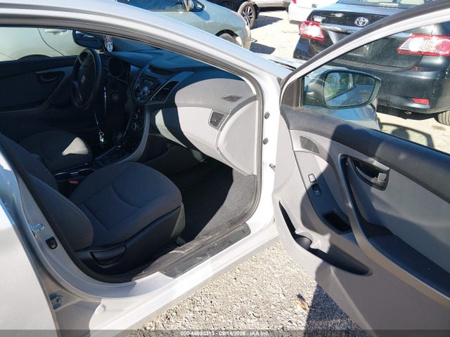 Продажа на аукционе авто 2015 Hyundai Elantra Se, vin: KMHDH4AE3FU414835, номер лота: 46093313