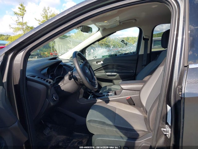 46093316 :رقم المزاد ، 1FMCU9G99HUA92350 vin ، 2017 Ford Escape Se مزاد بيع