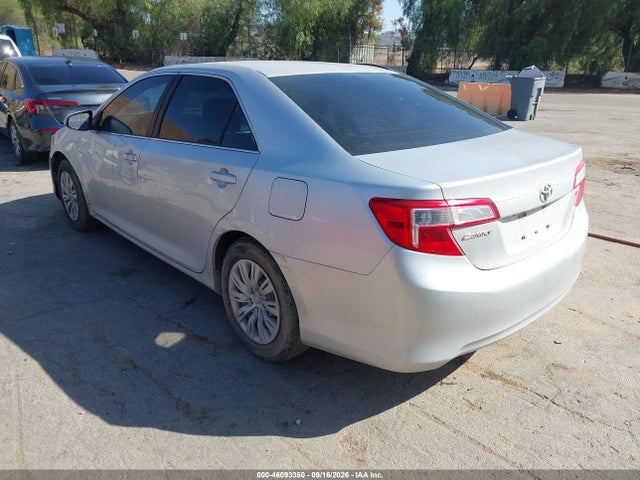 2014 Toyota Camry Le მანქანა იყიდება აუქციონზე, vin: 4T1BF1FK4EU410088, აუქციონის ნომერი: 46093350