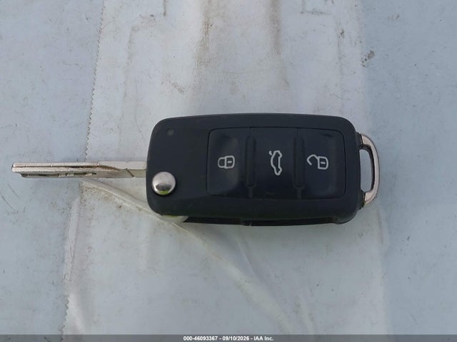 Продажа на аукционе авто 2015 Volkswagen Passat 2.0l Tdi Se, vin: 1VWBV7A30FC045858, номер лота: 46093367