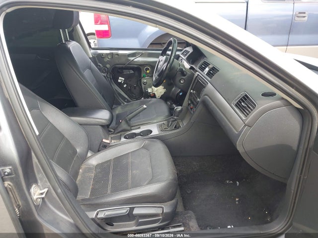 Продажа на аукционе авто 2015 Volkswagen Passat 2.0l Tdi Se, vin: 1VWBV7A30FC045858, номер лота: 46093367