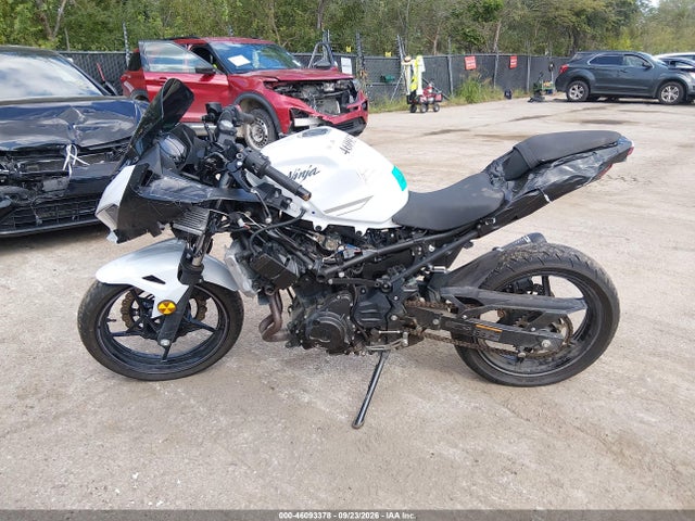 Kawasaki EX400 2023 JKAEXKH14PDAS1119 Image 12