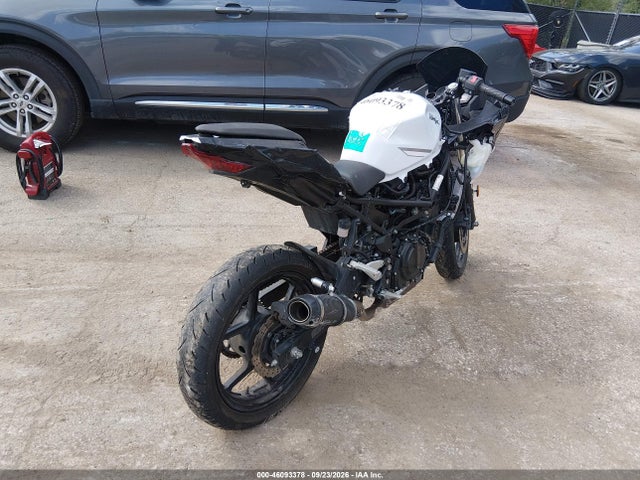 Kawasaki EX400 2023 JKAEXKH14PDAS1119 Image 4