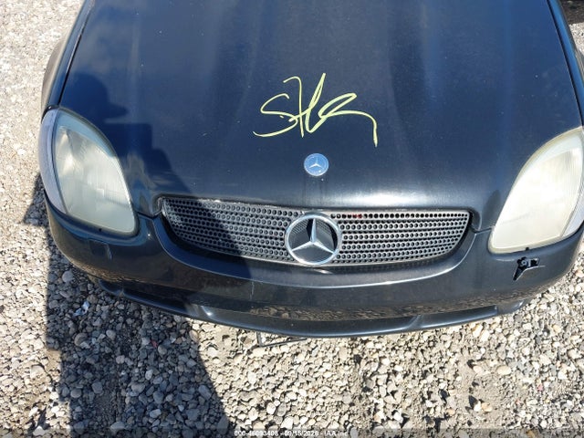 46093408 :رقم المزاد ، WDBKK47F2YF146525 vin ، 2000 Mercedes-benz Slk 230 Kompressor مزاد بيع