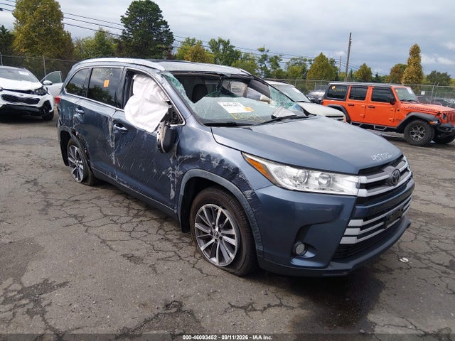 2019 Toyota Highlander Xle მანქანა იყიდება აუქციონზე, vin: 5TDJZRFH2KS977670, აუქციონის ნომერი: 46093452
