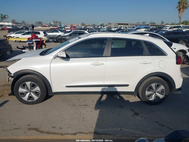 KIA NIRO LX 2022 KNDCB3LC8N5531942 Image 15
