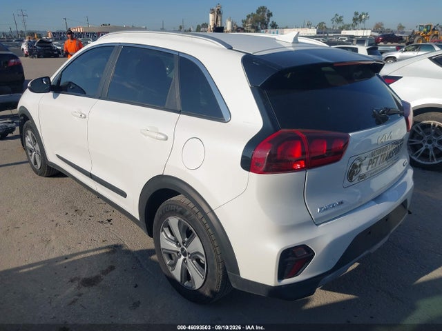KIA NIRO LX 2022 KNDCB3LC8N5531942 Image 3