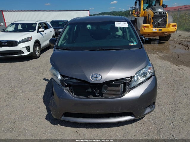 Продаж на аукціоні авто 2017 Toyota Sienna L 7 Passenger, vin: 5TDZZ3DC2HS889850, номер лоту: 46093535