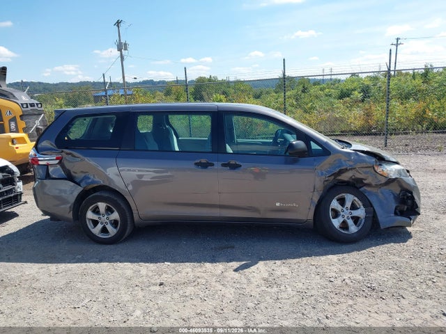 Продаж на аукціоні авто 2017 Toyota Sienna L 7 Passenger, vin: 5TDZZ3DC2HS889850, номер лоту: 46093535
