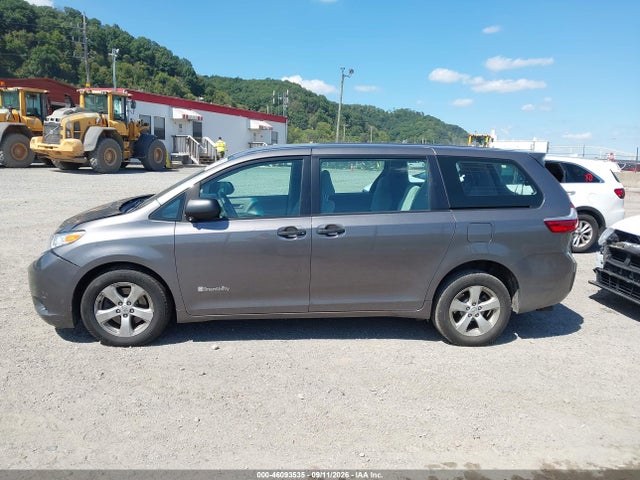 Продаж на аукціоні авто 2017 Toyota Sienna L 7 Passenger, vin: 5TDZZ3DC2HS889850, номер лоту: 46093535