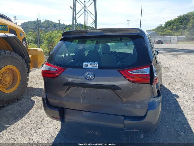 Продаж на аукціоні авто 2017 Toyota Sienna L 7 Passenger, vin: 5TDZZ3DC2HS889850, номер лоту: 46093535
