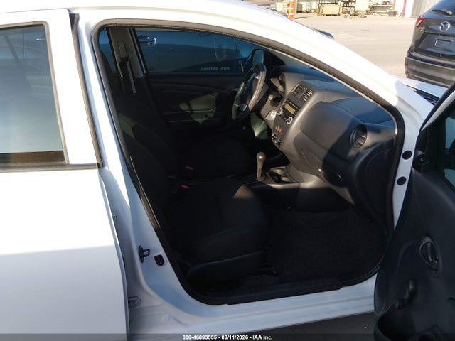 46093555 :رقم المزاد ، 3N1CN7AP4FL959998 vin ، 2015 Nissan Versa 1.6 S مزاد بيع