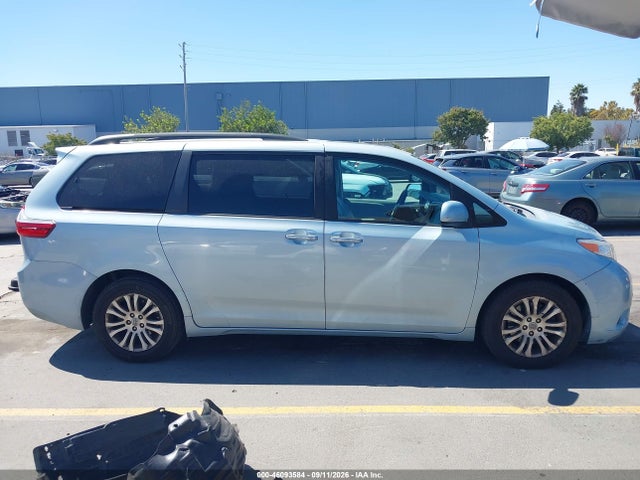 Продажа на аукционе авто 2017 Toyota Sienna Xle 8 Passenger, vin: 5TDYZ3DC2HS791672, номер лота: 46093584