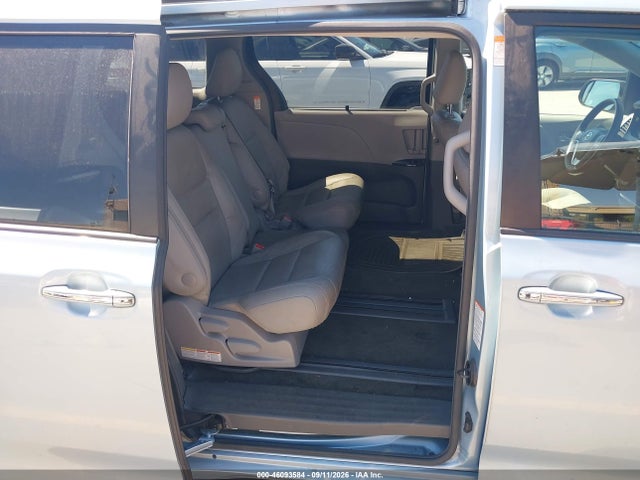 Продажа на аукционе авто 2017 Toyota Sienna Xle 8 Passenger, vin: 5TDYZ3DC2HS791672, номер лота: 46093584