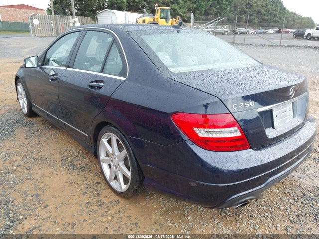 46093639 :رقم المزاد ، WDDGF4HB1EA935674 vin ، 2014 Mercedes-benz C 250 Sport مزاد بيع