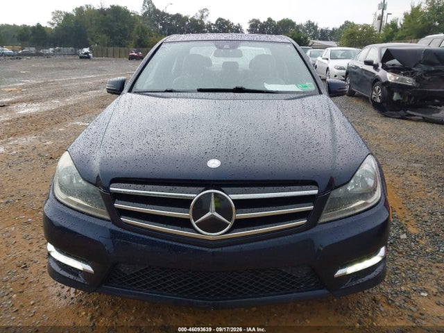 46093639 :رقم المزاد ، WDDGF4HB1EA935674 vin ، 2014 Mercedes-benz C 250 Sport مزاد بيع