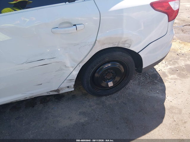 46093640 :رقم المزاد ، 1FADP3F25EL231320 vin ، 2014 Ford Focus Se مزاد بيع