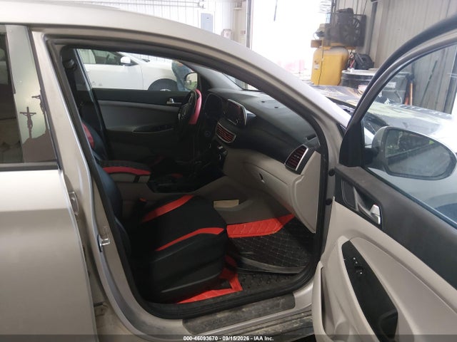 KM8J2CA47LU194326 Hyundai TUCSON SE