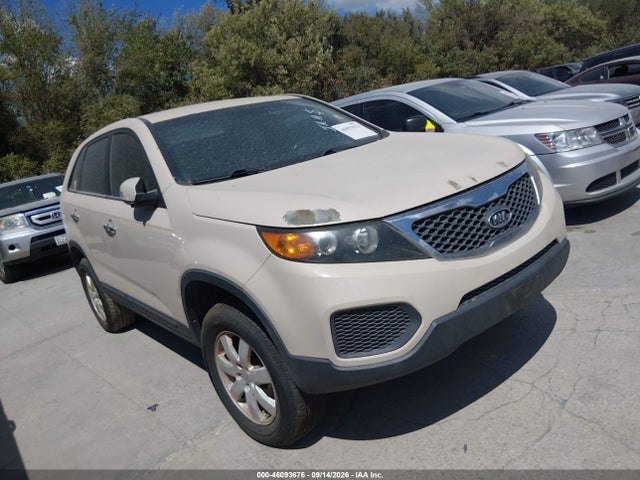 Продажа на аукционе авто 2011 Kia Sorento Lx, vin: 5XYKT3A15BG053704, номер лота: 46093676