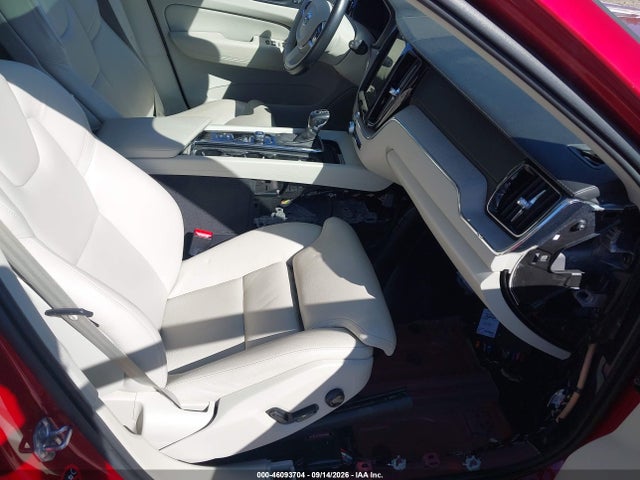 Продаж на аукціоні авто 2018 Volvo Xc60 T5 Inscription, vin: YV4102RL9J1058369, номер лоту: 46093704