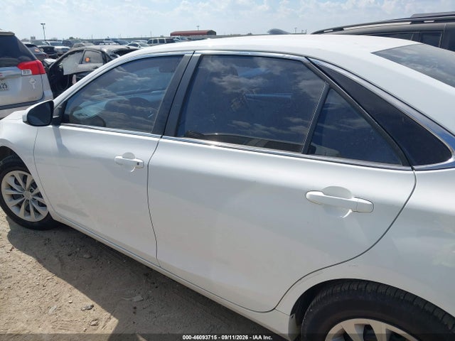 2017 Toyota Camry Le მანქანა იყიდება აუქციონზე, vin: 4T1BF1FK6HU661473, აუქციონის ნომერი: 46093715