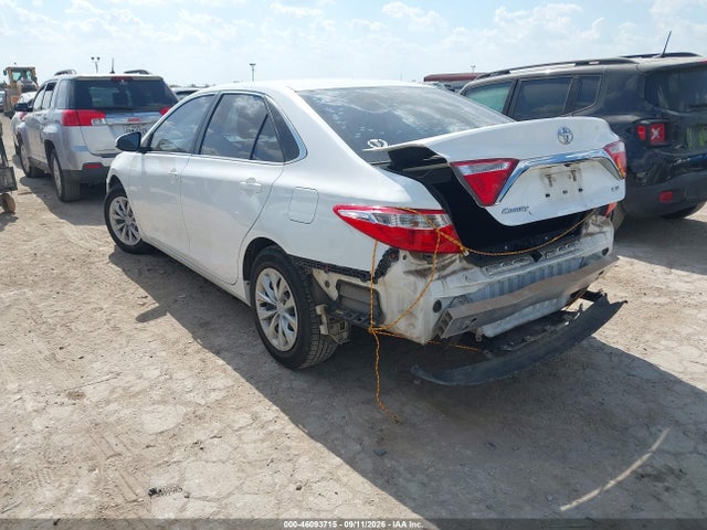 2017 Toyota Camry Le მანქანა იყიდება აუქციონზე, vin: 4T1BF1FK6HU661473, აუქციონის ნომერი: 46093715