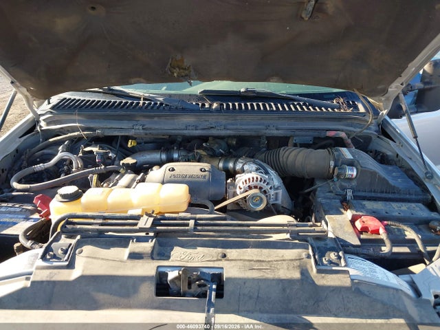 46093740 :رقم المزاد ، 1FTNX21F82ED06000 vin ، 2002 Ford F-250 Lariat/xl/xlt مزاد بيع