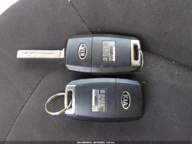 KIA Soul 2016 KNDJN2A26G7256081 Image 11