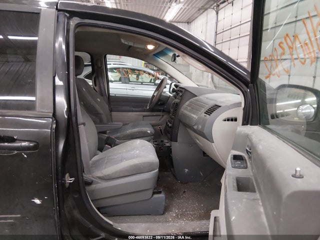 46093822 :رقم المزاد ، 1D8HN44EX9B519707 vin ، 2009 Dodge Grand Caravan Se مزاد بيع