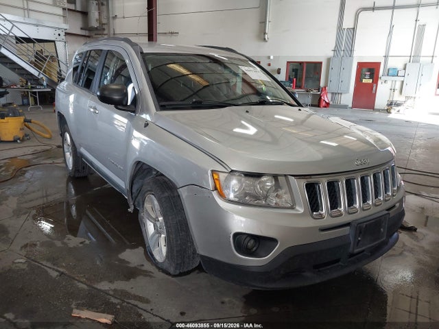46093855 :رقم المزاد ، 1J4NF1FB4BD283866 vin ، 2011 Jeep Compass مزاد بيع