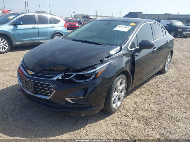 46093862 :رقم المزاد ، 1G1BF5SM2J7126950 vin ، 2018 Chevrolet Cruze Premier Auto مزاد بيع