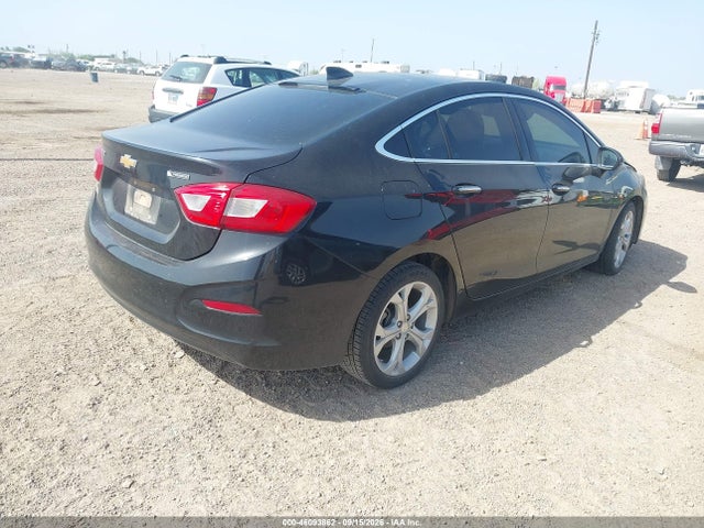 46093862 :رقم المزاد ، 1G1BF5SM2J7126950 vin ، 2018 Chevrolet Cruze Premier Auto مزاد بيع