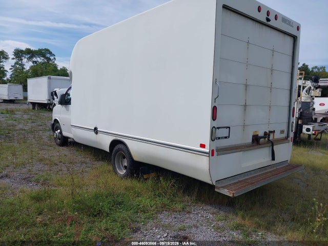 46093866 :رقم المزاد ، 1GB3GSCG0J1273663 vin ، 2018 Chevrolet Express Cutaway Work Van مزاد بيع