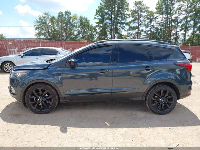 Продажа на аукционе авто 2019 Ford Escape Se, vin: 1FMCU0GD0KUB57688, номер лота: 46093867