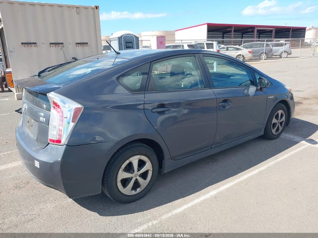Toyota Prius Five/four/three/two 2014 JTDKN3DU4E1777906 Image 4